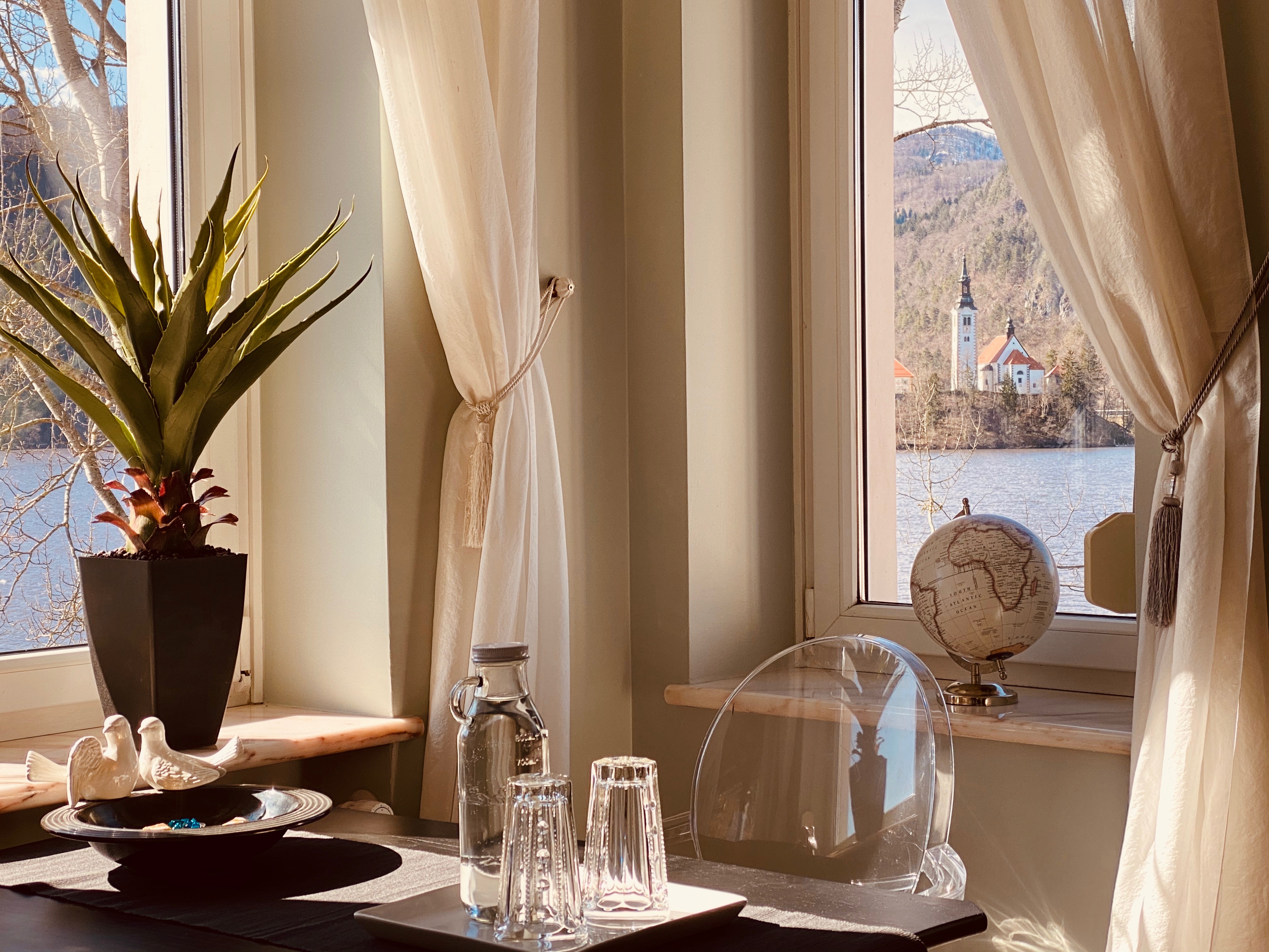 Swan Suite with Lake Bled view